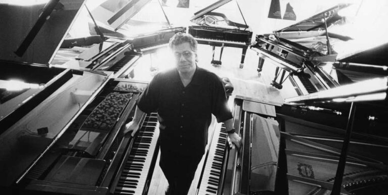 Black and white portrait of jazz pianist Chick Corea by Francis Wolff